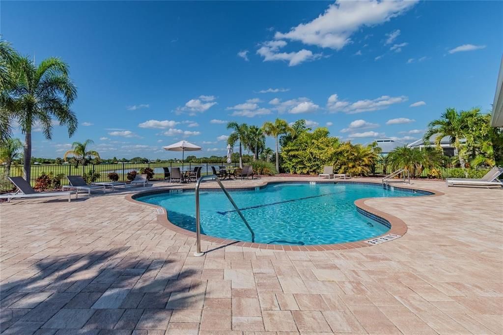 На продажу: $127,999 (0.13 acres)