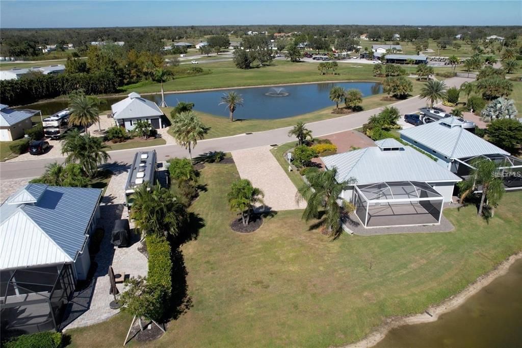 На продажу: $127,999 (0.13 acres)