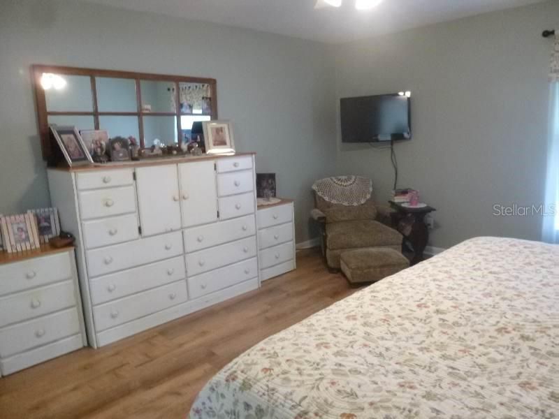 En Venta: $650,000 (3 camas, 2 baños, 1560 Pies cuadrados)