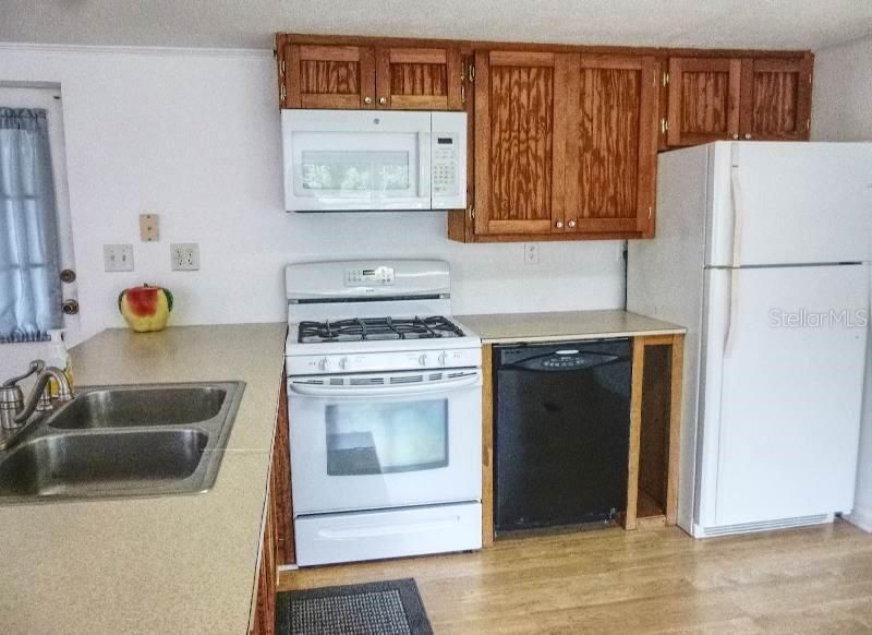 En Venta: $650,000 (3 camas, 2 baños, 1560 Pies cuadrados)