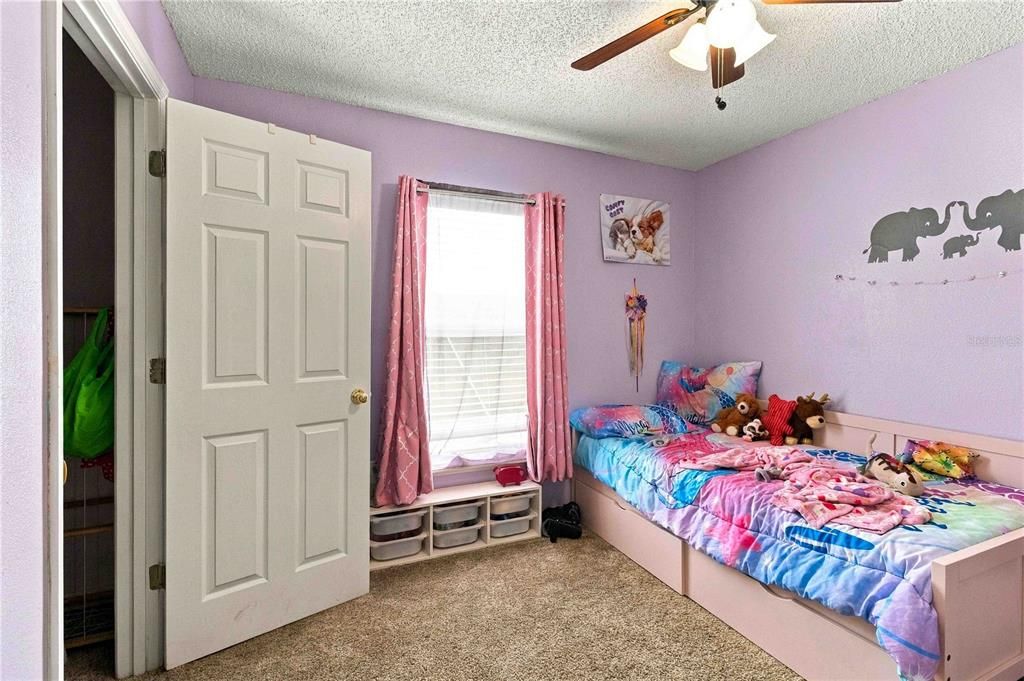 En Venta: $399,900 (4 camas, 2 baños, 2120 Pies cuadrados)