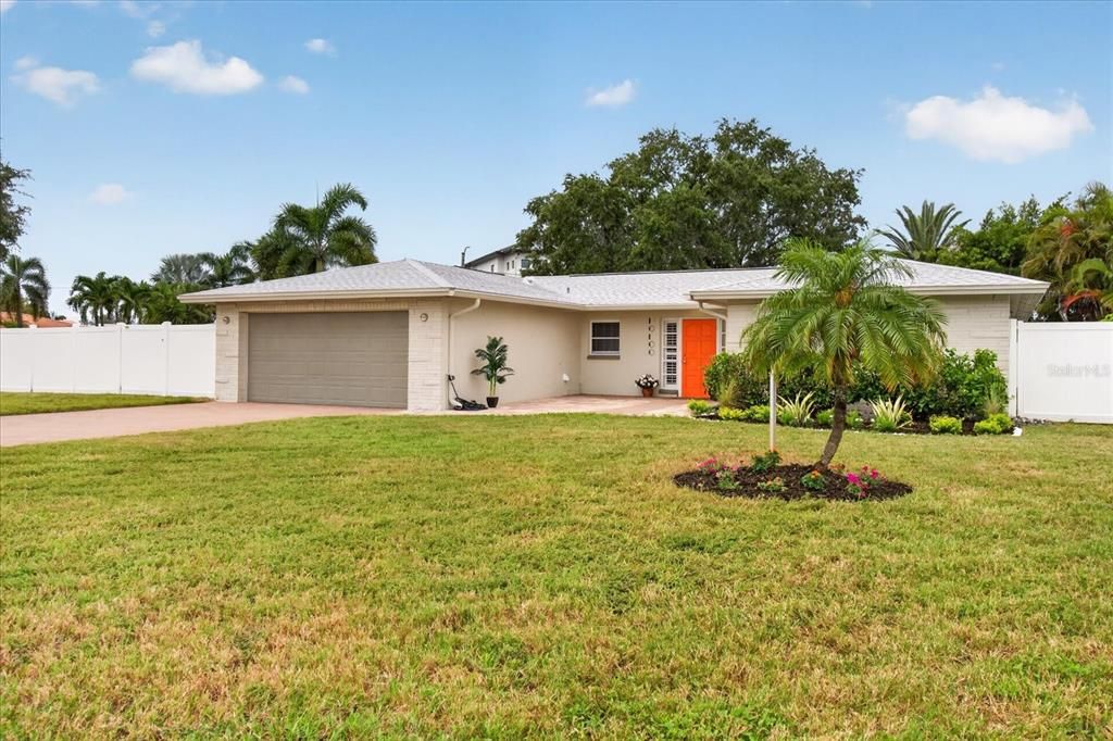 For Sale: $759,000 (3 beds, 2 baths, 2024 Square Feet)