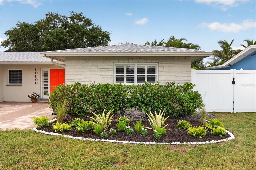 For Sale: $759,000 (3 beds, 2 baths, 2024 Square Feet)