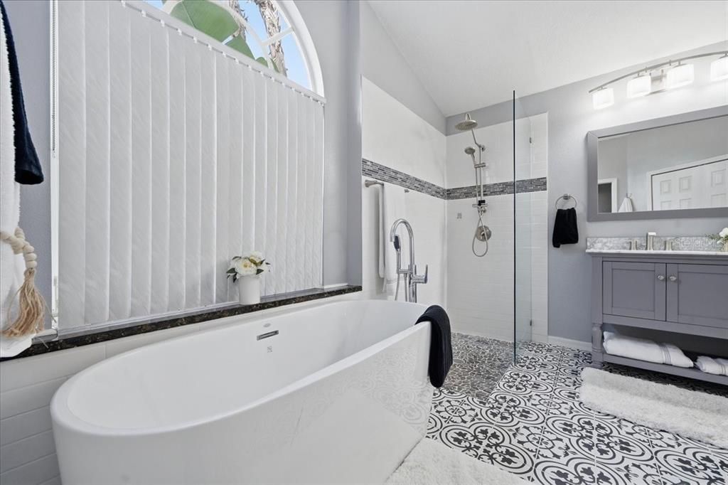 En Venta: $474,000 (4 camas, 3 baños, 1942 Pies cuadrados)