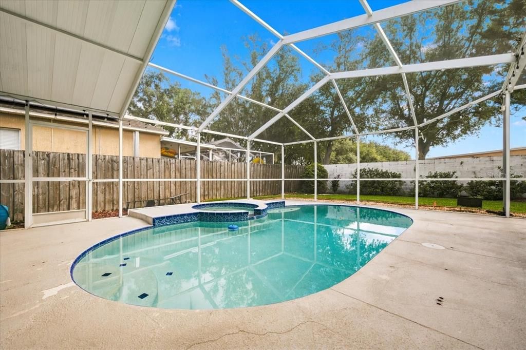 En Venta: $474,000 (4 camas, 3 baños, 1942 Pies cuadrados)