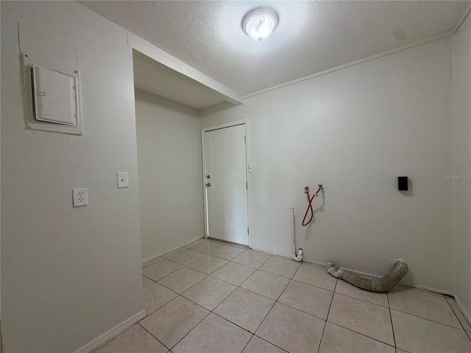En Venta: $250,000 (4 camas, 1 baños, 1045 Pies cuadrados)