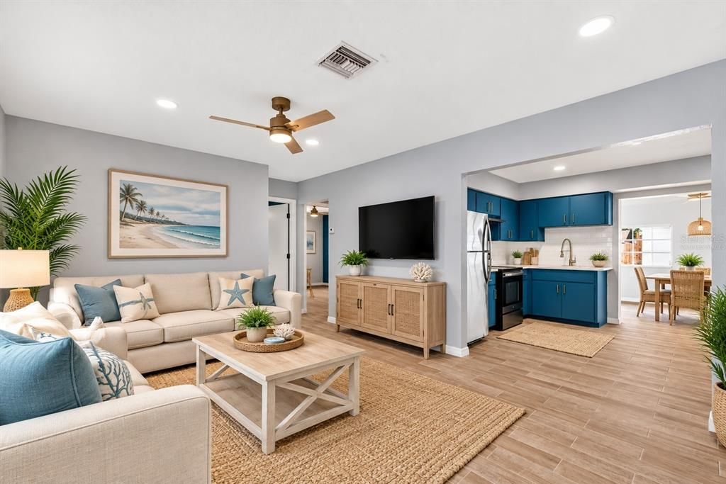 For Sale: $338,500 (3 beds, 2 baths, 1203 Square Feet)