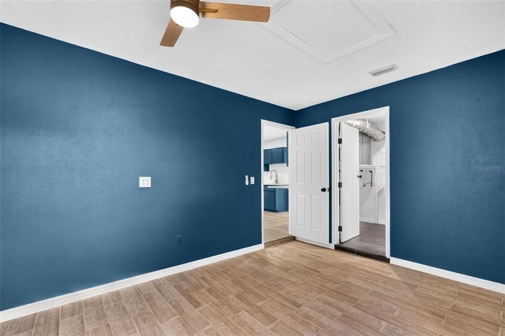 For Sale: $338,500 (3 beds, 2 baths, 1203 Square Feet)