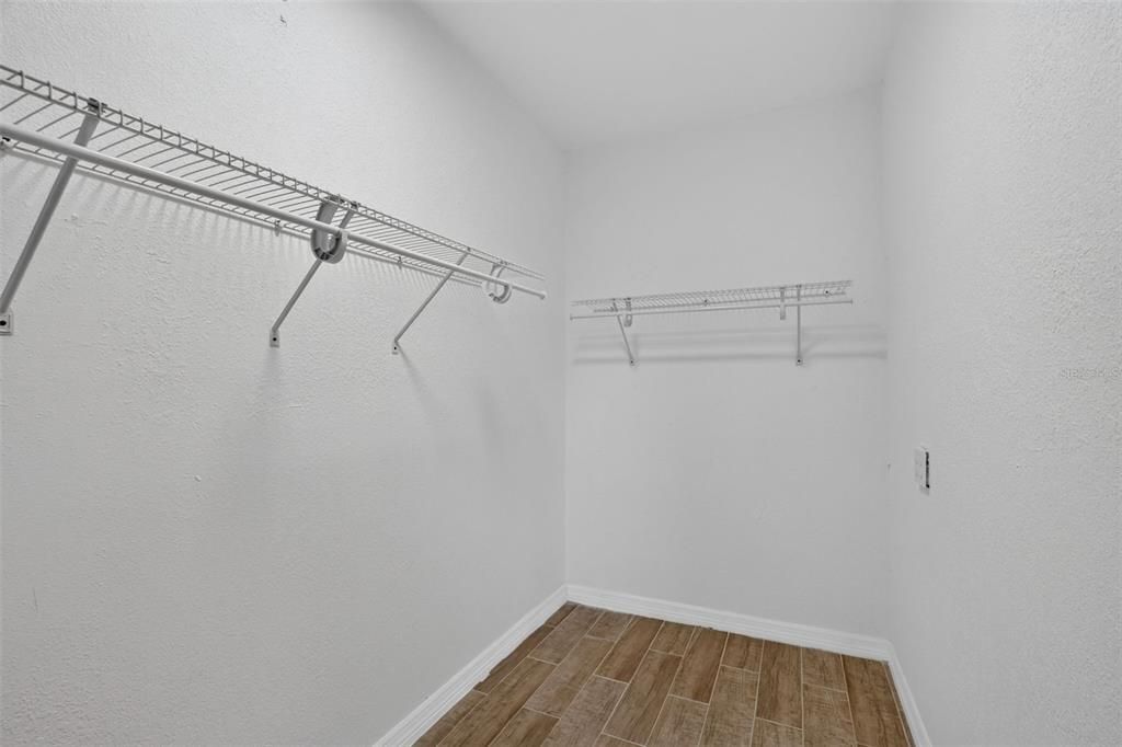 For Sale: $338,500 (3 beds, 2 baths, 1203 Square Feet)