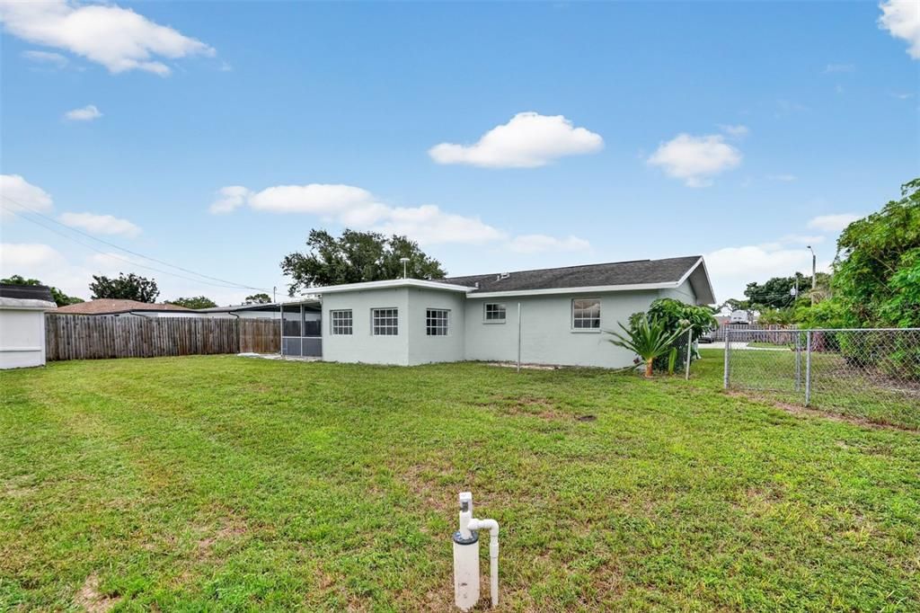 For Sale: $338,500 (3 beds, 2 baths, 1203 Square Feet)