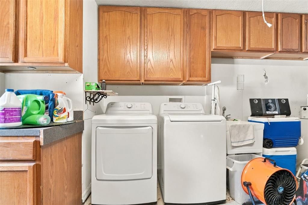 На продажу: $349,999 (4 спален, 2 ванн, 1520 Квадратных фут)