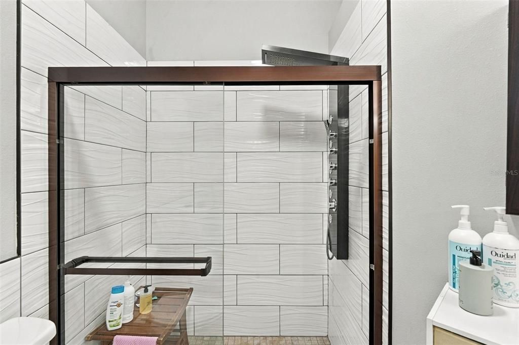 На продажу: $349,999 (4 спален, 2 ванн, 1520 Квадратных фут)