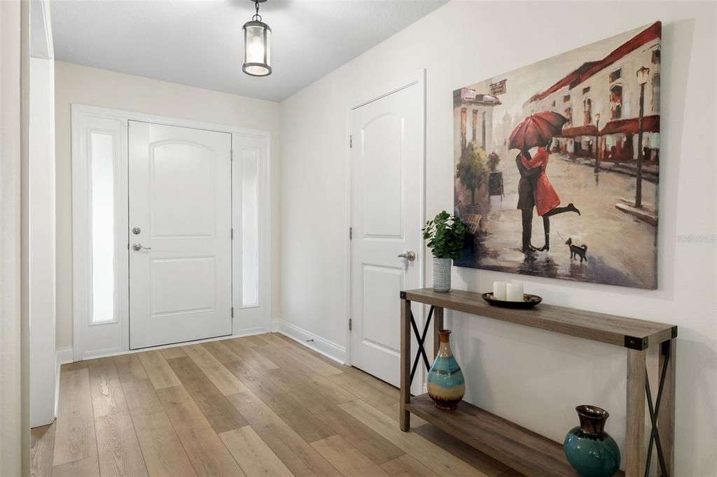 For Sale: $400,000 (4 beds, 3 baths, 2078 Square Feet)
