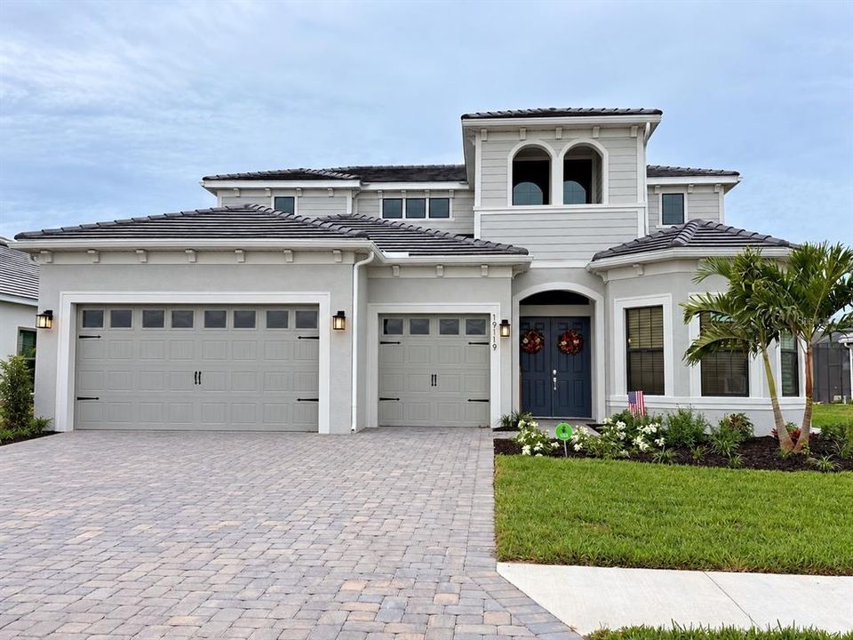 Recently Sold: $1,412,662 (4 beds, 4 baths, 3970 Square Feet)