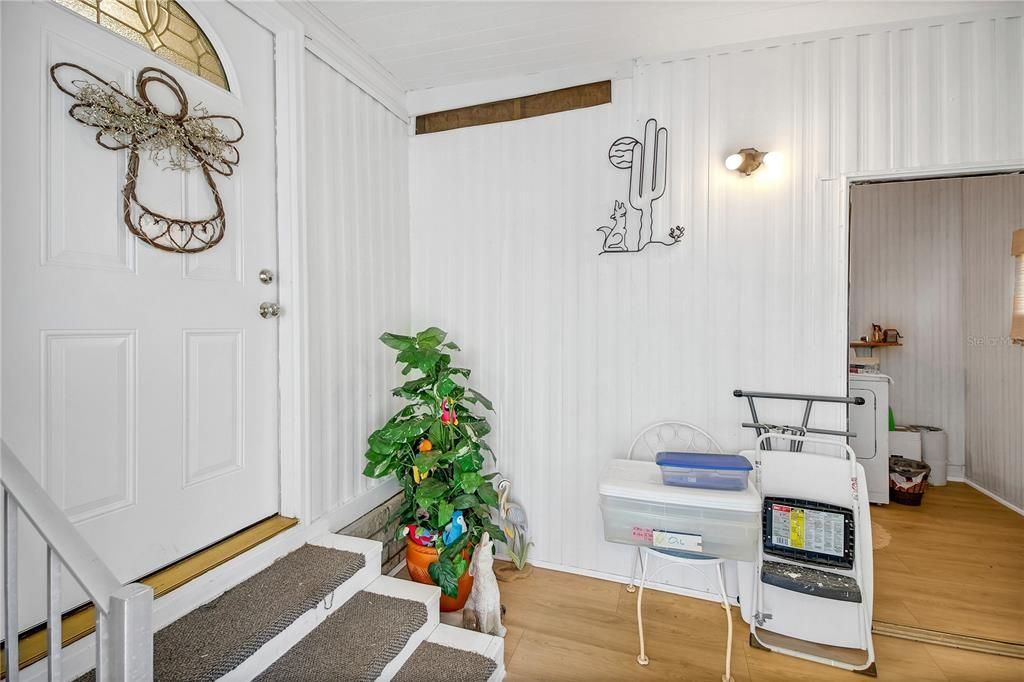 На продажу: $123,000 (2 спален, 2 ванн, 1312 Квадратных фут)