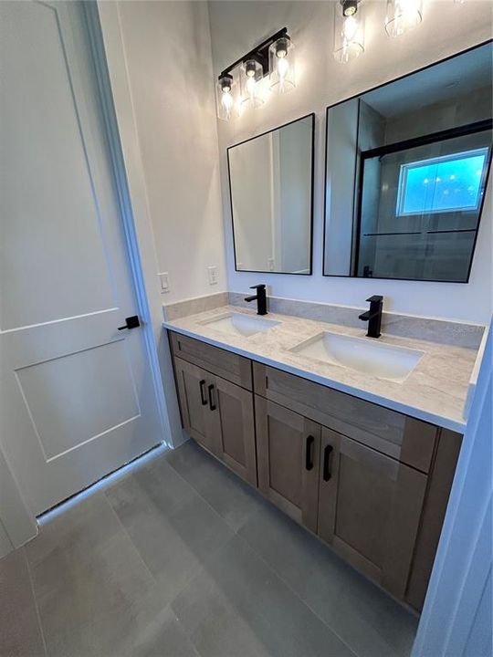 En Venta: $1,249,900 (4 camas, 2 baños, 2269 Pies cuadrados)