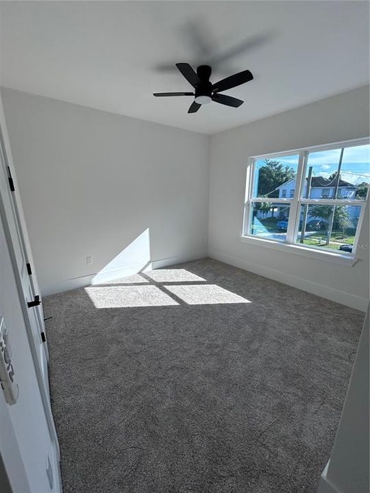 En Venta: $1,249,900 (4 camas, 2 baños, 2269 Pies cuadrados)