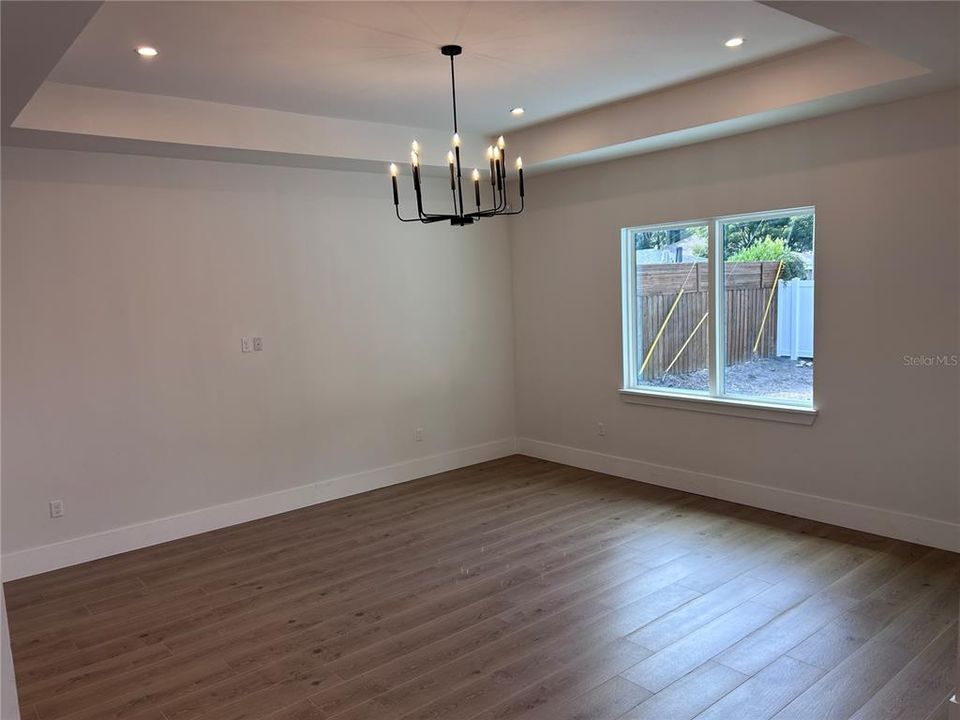 En Venta: $1,249,900 (4 camas, 2 baños, 2269 Pies cuadrados)