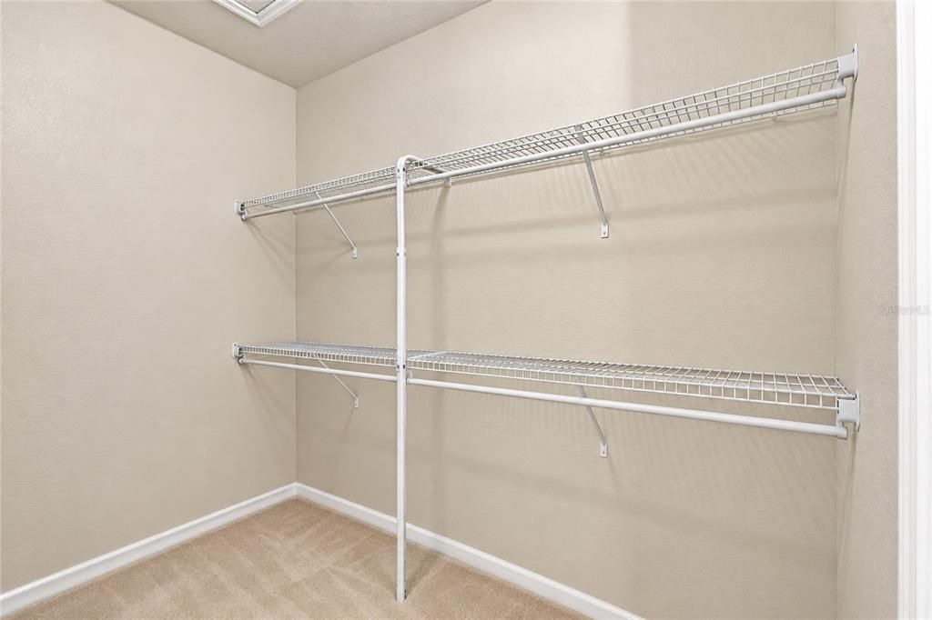 En Venta: $205,678 (3 camas, 2 baños, 1356 Pies cuadrados)