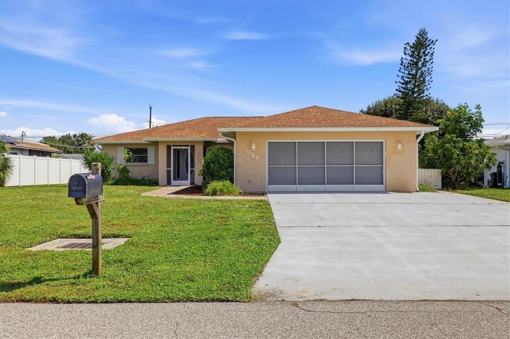 Active With Contract: $379,900 (3 beds, 2 baths, 1691 Square Feet)