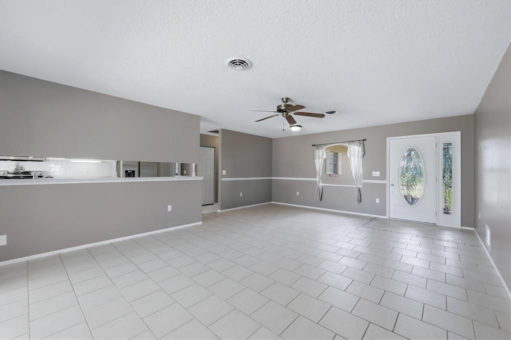 Active With Contract: $379,900 (3 beds, 2 baths, 1691 Square Feet)