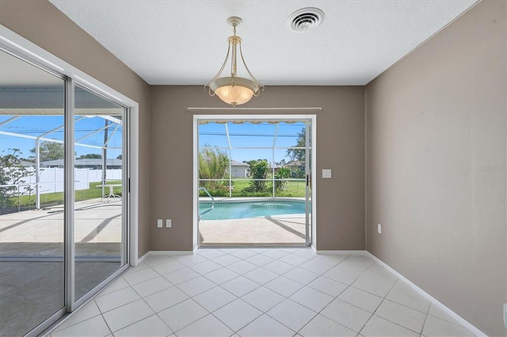 Active With Contract: $379,900 (3 beds, 2 baths, 1691 Square Feet)