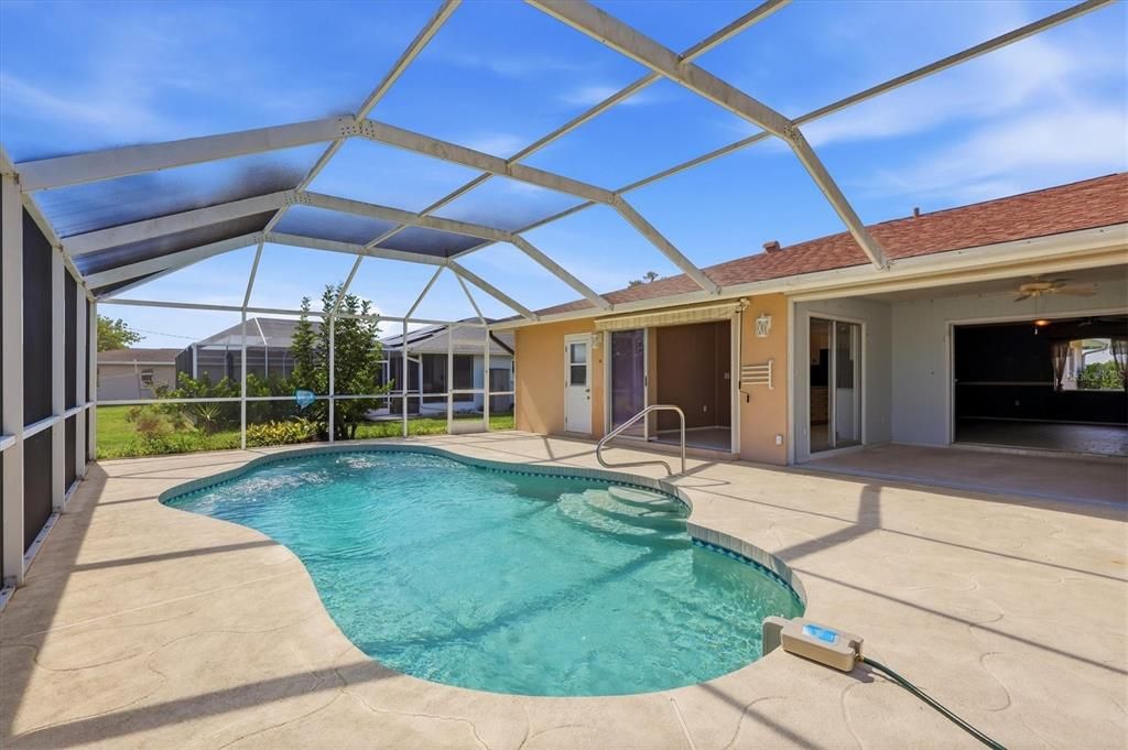 Active With Contract: $379,900 (3 beds, 2 baths, 1691 Square Feet)