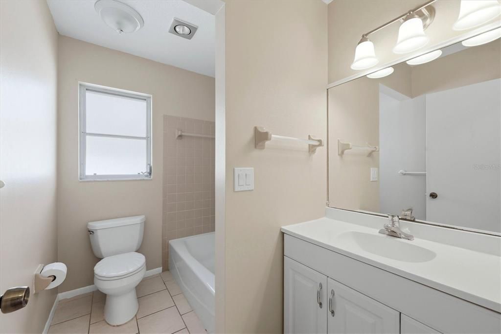 Active With Contract: $379,900 (3 beds, 2 baths, 1691 Square Feet)