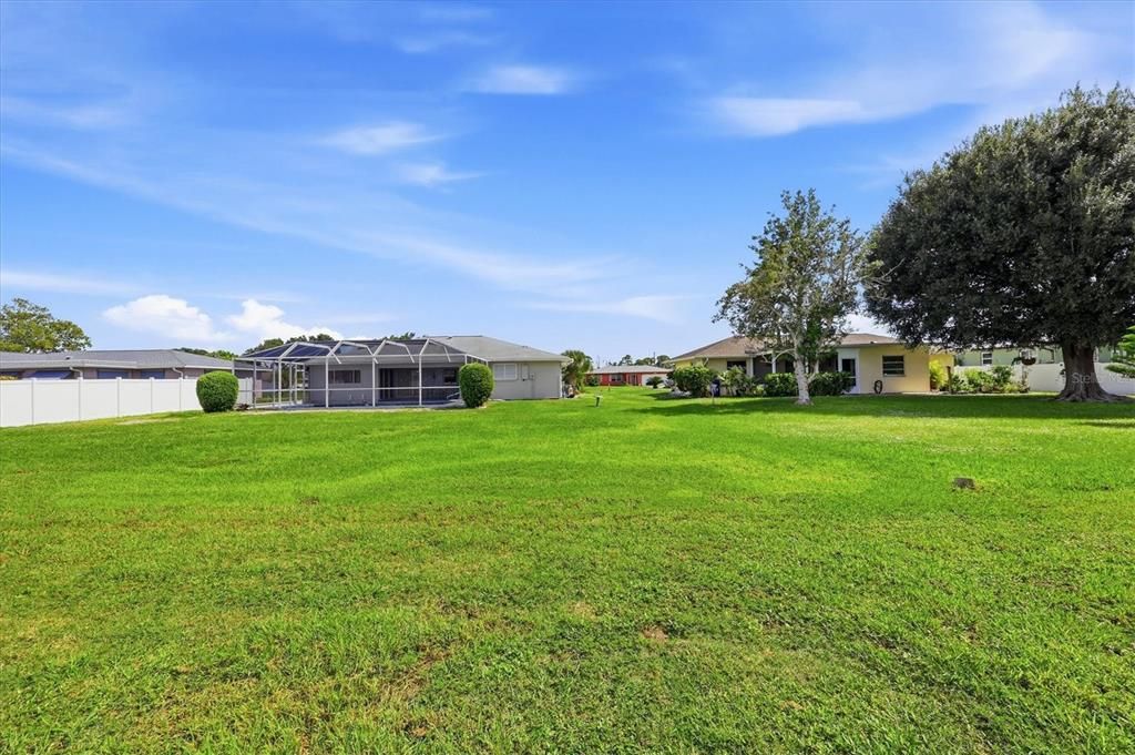 Active With Contract: $379,900 (3 beds, 2 baths, 1691 Square Feet)