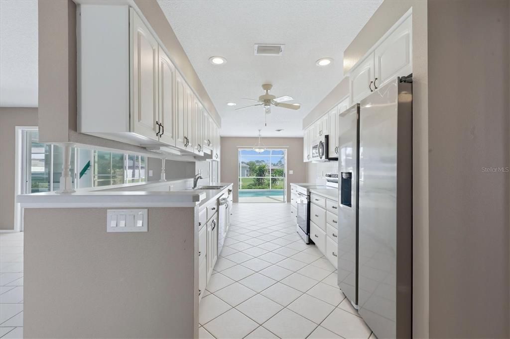 Active With Contract: $379,900 (3 beds, 2 baths, 1691 Square Feet)