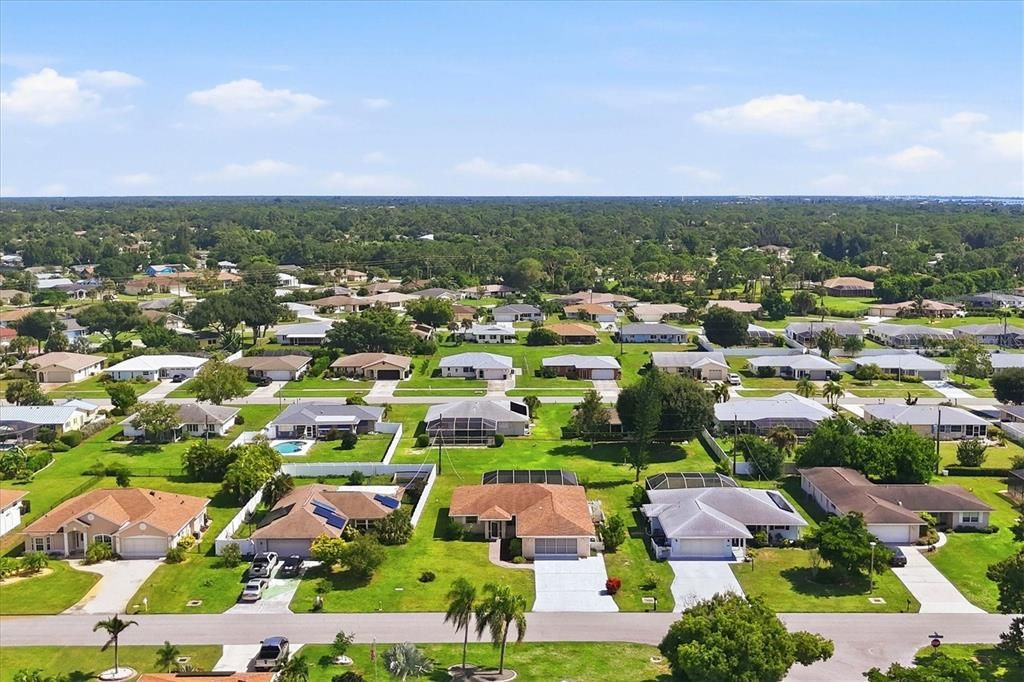 Active With Contract: $379,900 (3 beds, 2 baths, 1691 Square Feet)