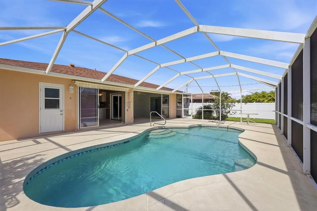Active With Contract: $379,900 (3 beds, 2 baths, 1691 Square Feet)