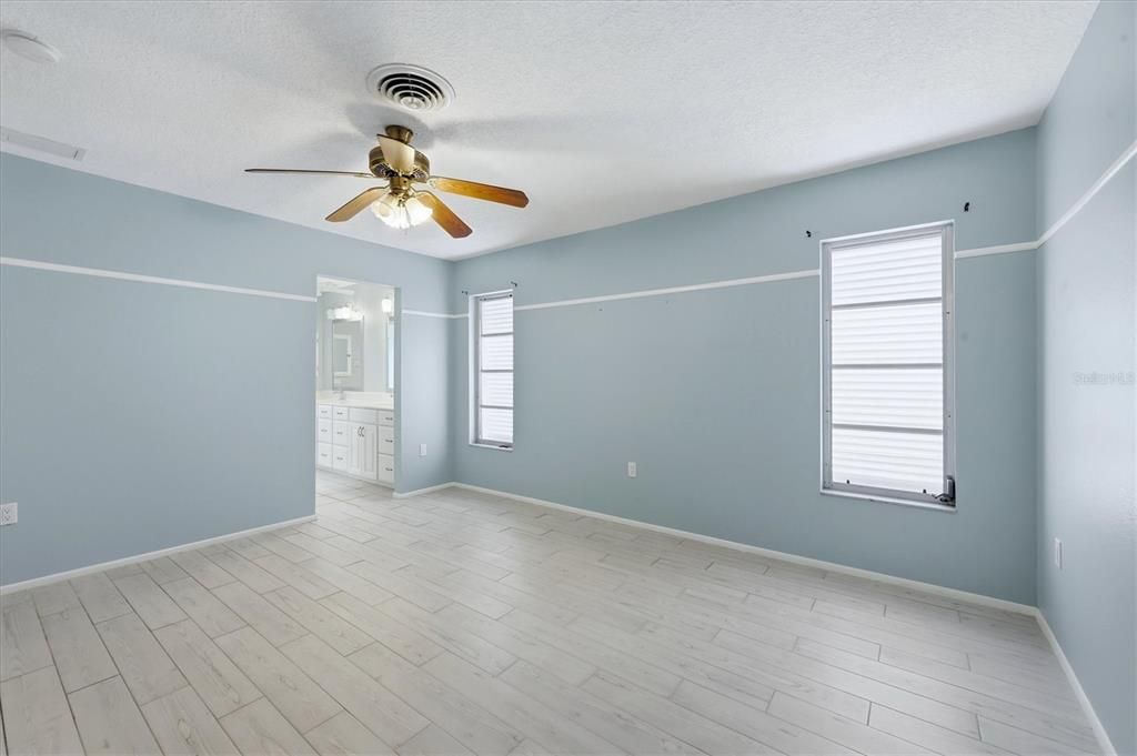 Active With Contract: $379,900 (3 beds, 2 baths, 1691 Square Feet)