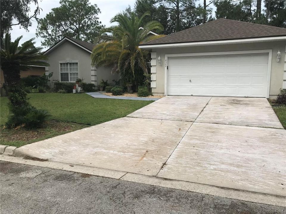 For Sale: $369,000 (3 beds, 2 baths, 2022 Square Feet)