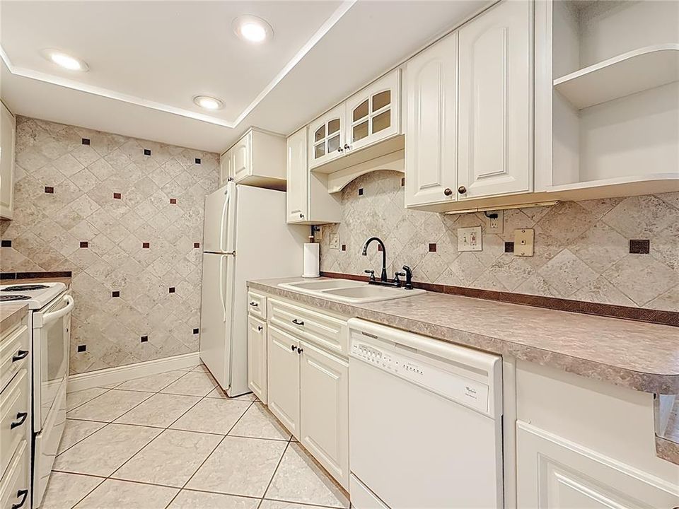 En Venta: $369,000 (1 camas, 1 baños, 1003 Pies cuadrados)