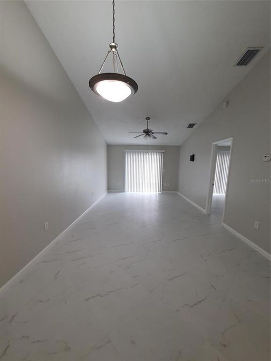 For Rent: $1,900 (2 beds, 2 baths, 1000 Square Feet)