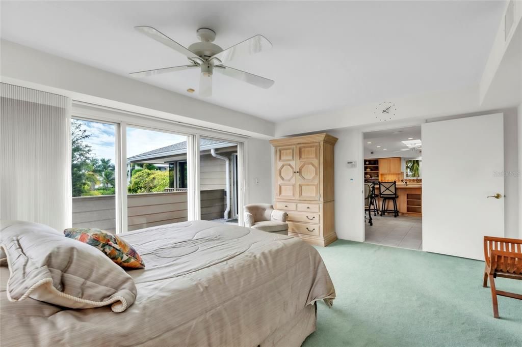 En Venta: $2,295,000 (3 camas, 2 baños, 2800 Pies cuadrados)