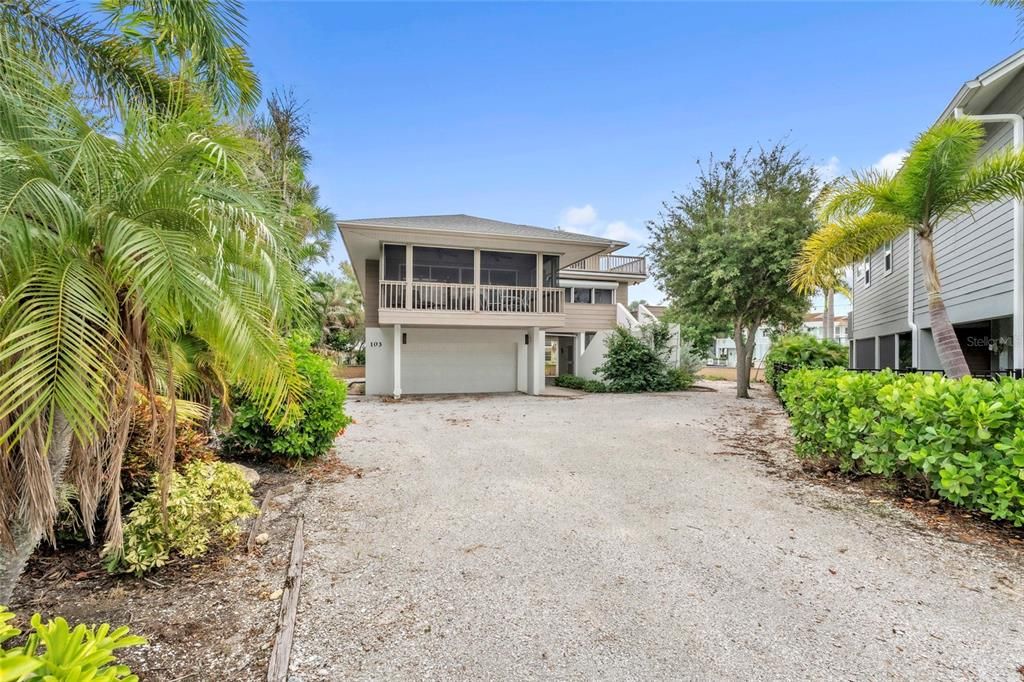 En Venta: $2,295,000 (3 camas, 2 baños, 2800 Pies cuadrados)