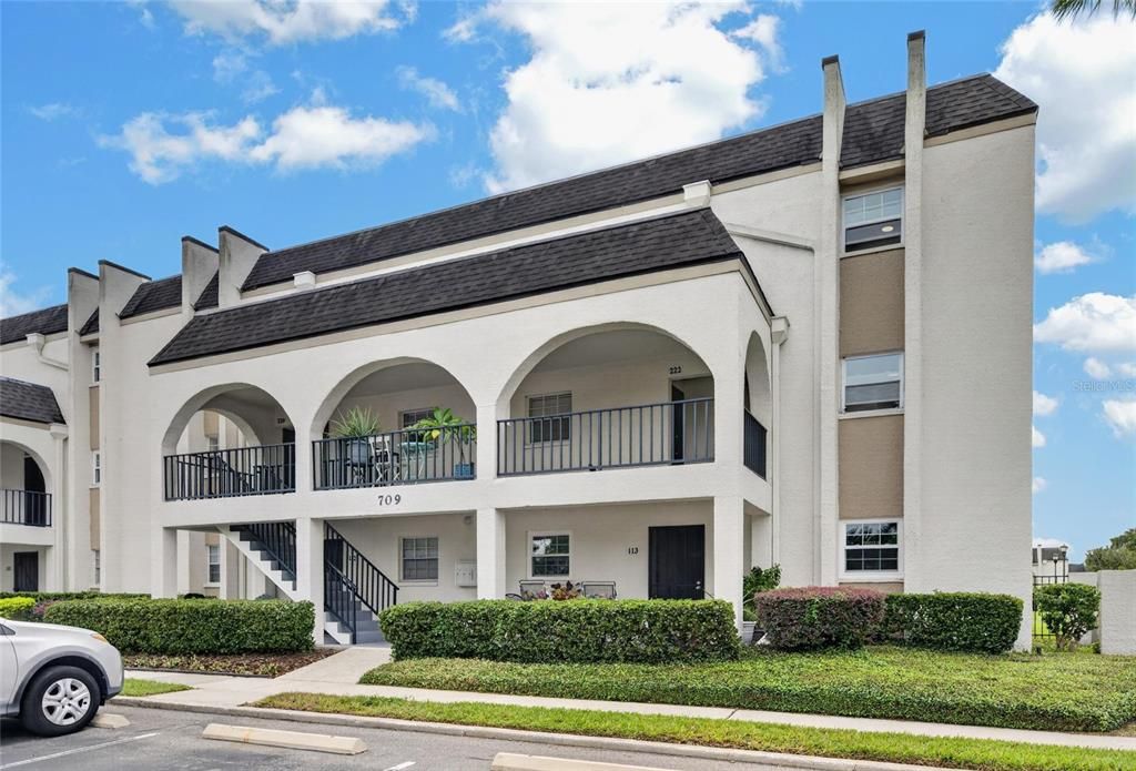 For Rent: $1,700 (2 beds, 1 baths, 1068 Square Feet)