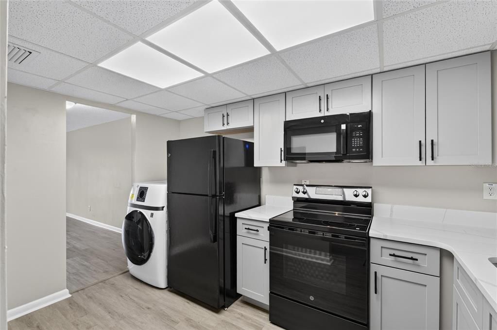 For Rent: $1,700 (2 beds, 1 baths, 1068 Square Feet)