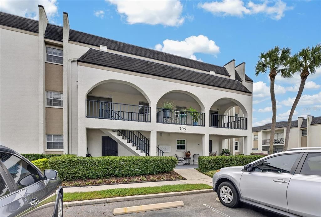 For Rent: $1,700 (2 beds, 1 baths, 1068 Square Feet)