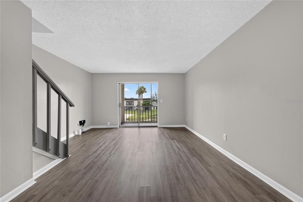For Rent: $1,700 (2 beds, 1 baths, 1068 Square Feet)