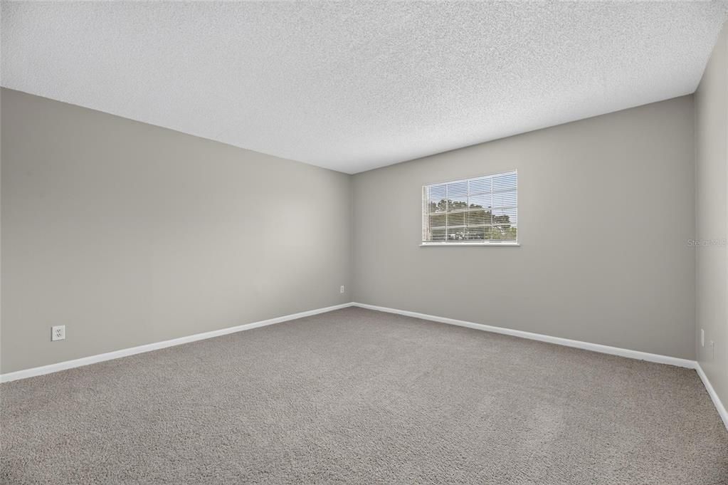 For Rent: $1,700 (2 beds, 1 baths, 1068 Square Feet)