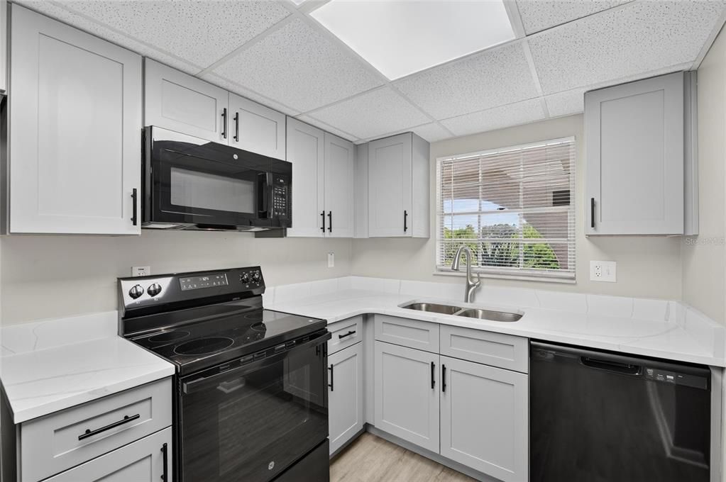 For Rent: $1,700 (2 beds, 1 baths, 1068 Square Feet)