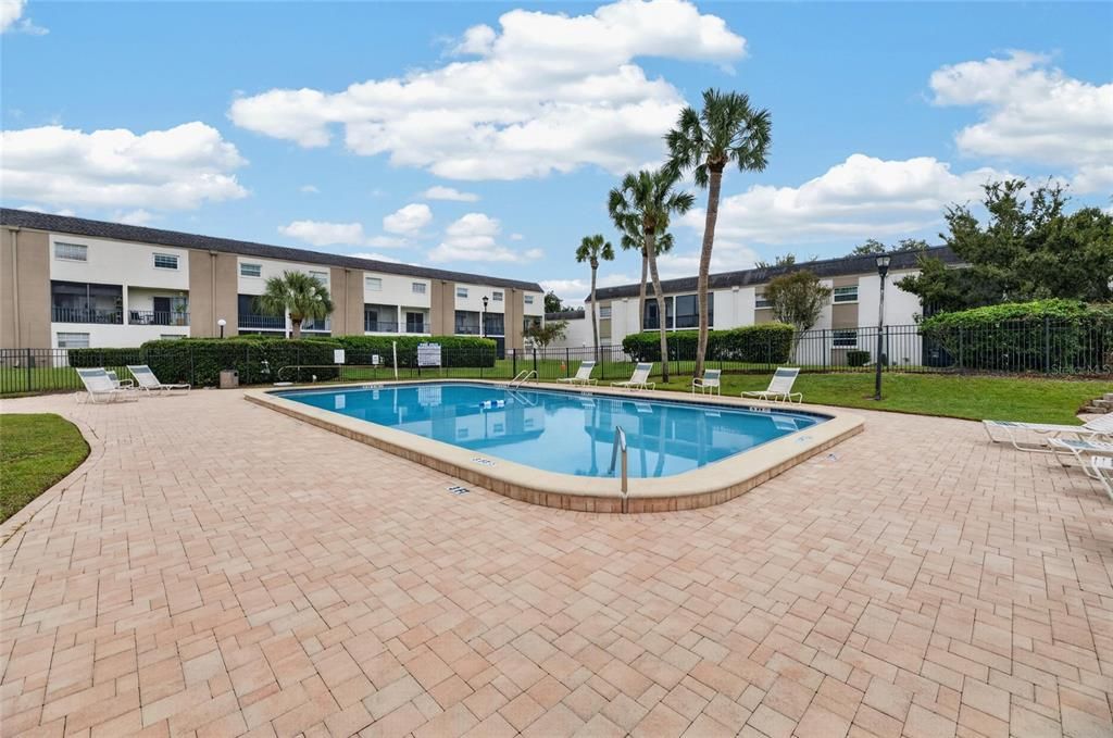 For Rent: $1,700 (2 beds, 1 baths, 1068 Square Feet)