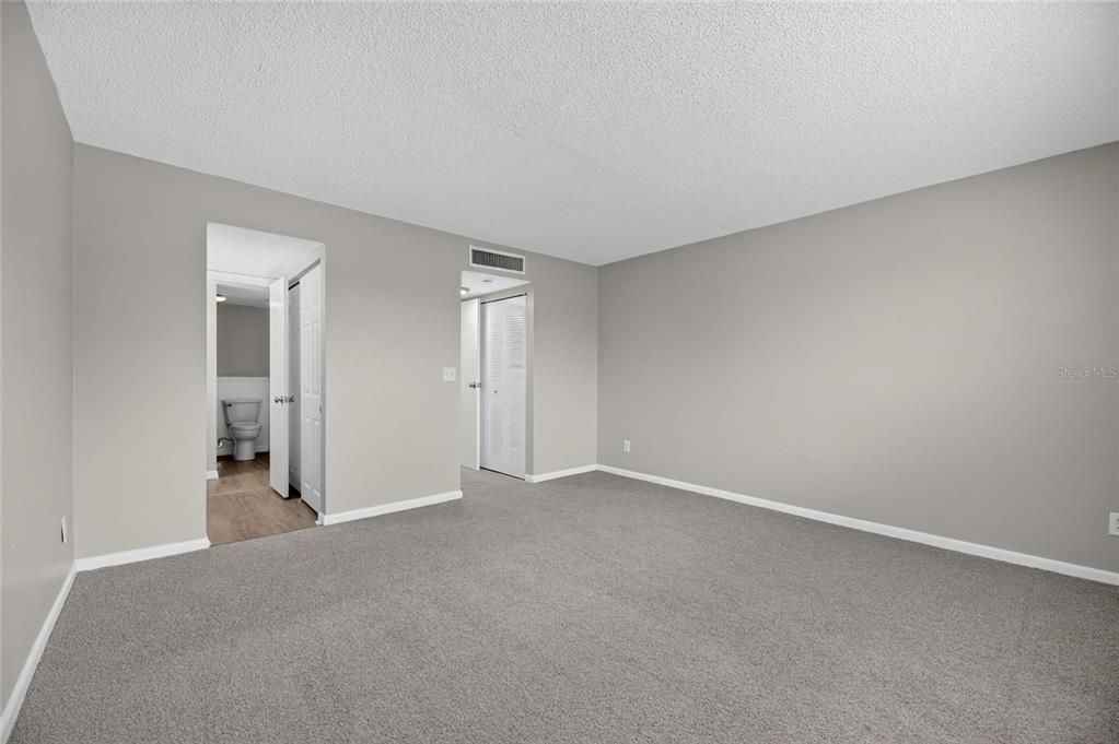For Rent: $1,700 (2 beds, 1 baths, 1068 Square Feet)
