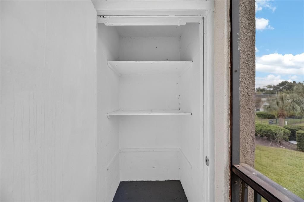 For Rent: $1,700 (2 beds, 1 baths, 1068 Square Feet)
