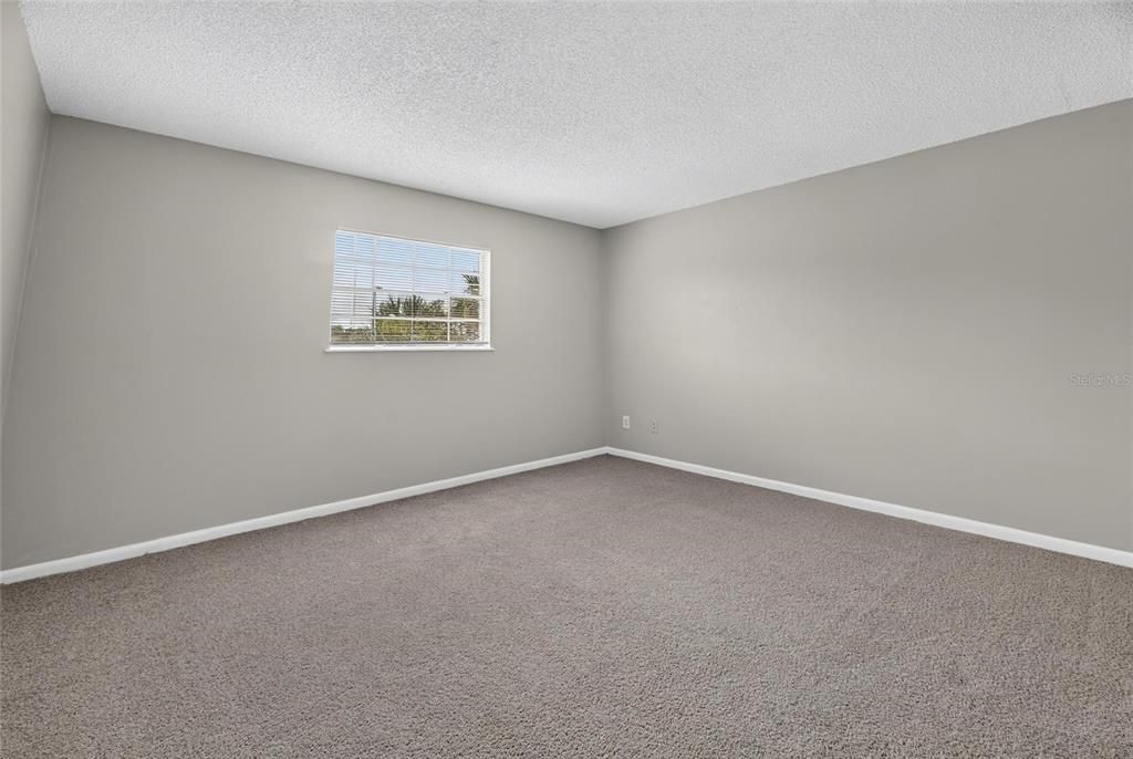 For Rent: $1,700 (2 beds, 1 baths, 1068 Square Feet)