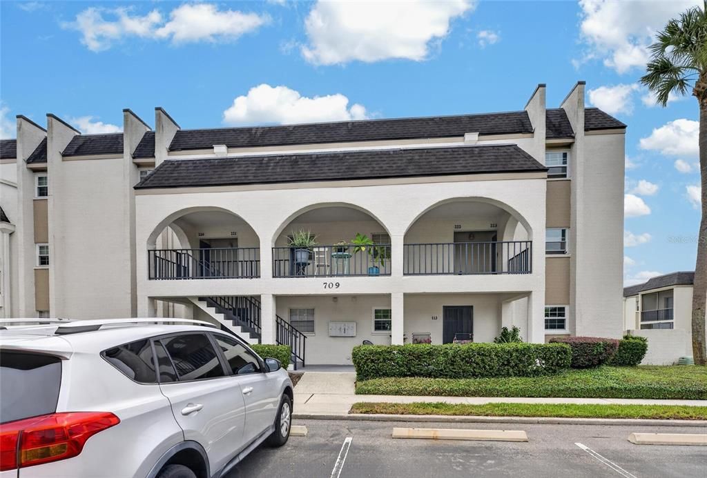 For Rent: $1,700 (2 beds, 1 baths, 1068 Square Feet)
