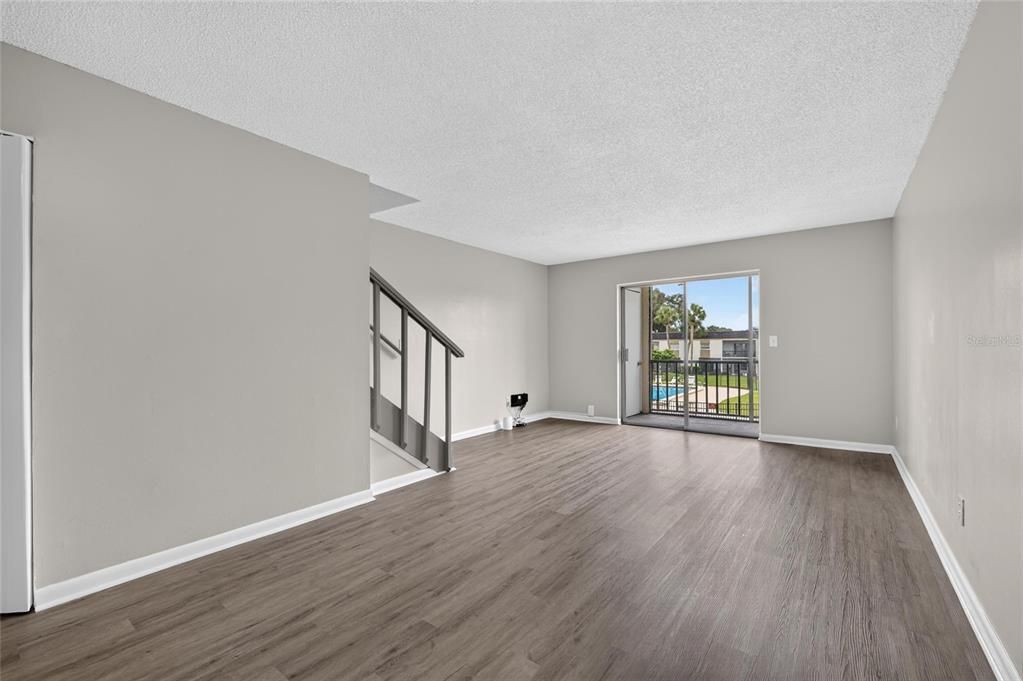 For Rent: $1,700 (2 beds, 1 baths, 1068 Square Feet)